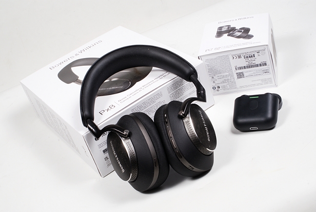 Bowers & Wilkins Px8 & Pi7 S2