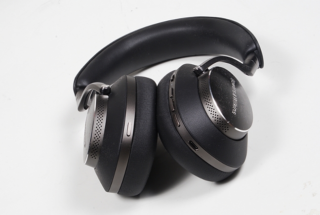 Bowers & Wilkins Px8 & Pi7 S2