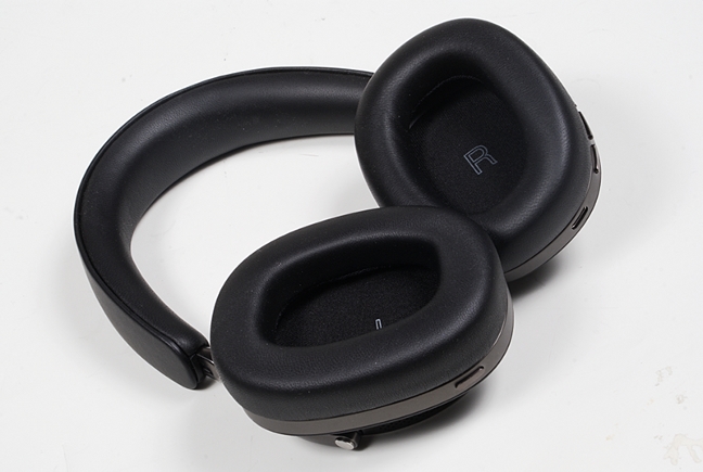Bowers & Wilkins Px8 & Pi7 S2