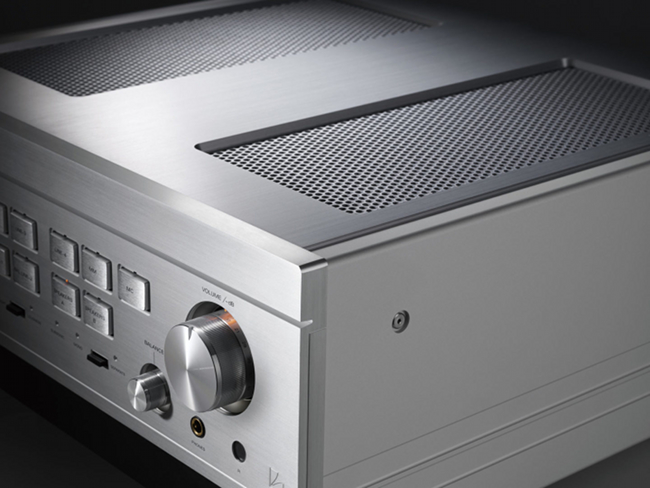L595A Special Edition για τα 95 χρόνια της Luxman.