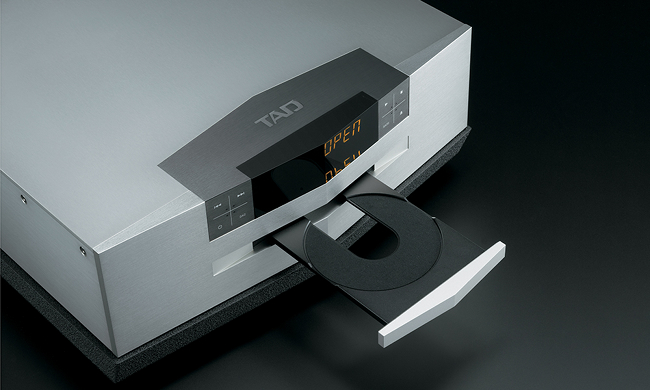 D700: Το νέο CD/SACD player της TAD.