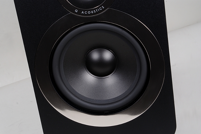 Q Acoustics 3030i