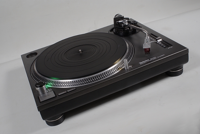 Technics SL-1210 Mk7 & SL-1210 Mk2